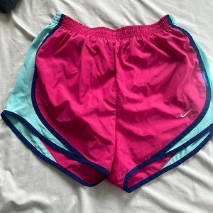 Nike Women’s Small Bright Pink Shorts (Small)